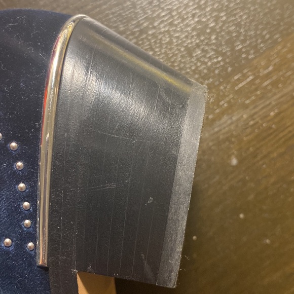 Chloe Susanna Navy Velvet Studded Ankle Bootie EUC Size 7.5/37.5 - Picture 10 of 11